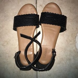 Old Navy Black Sandals